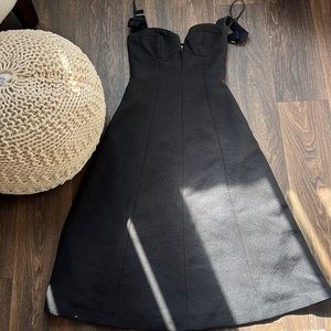 NWT Rebecca Vallance Black MIDI Dress
